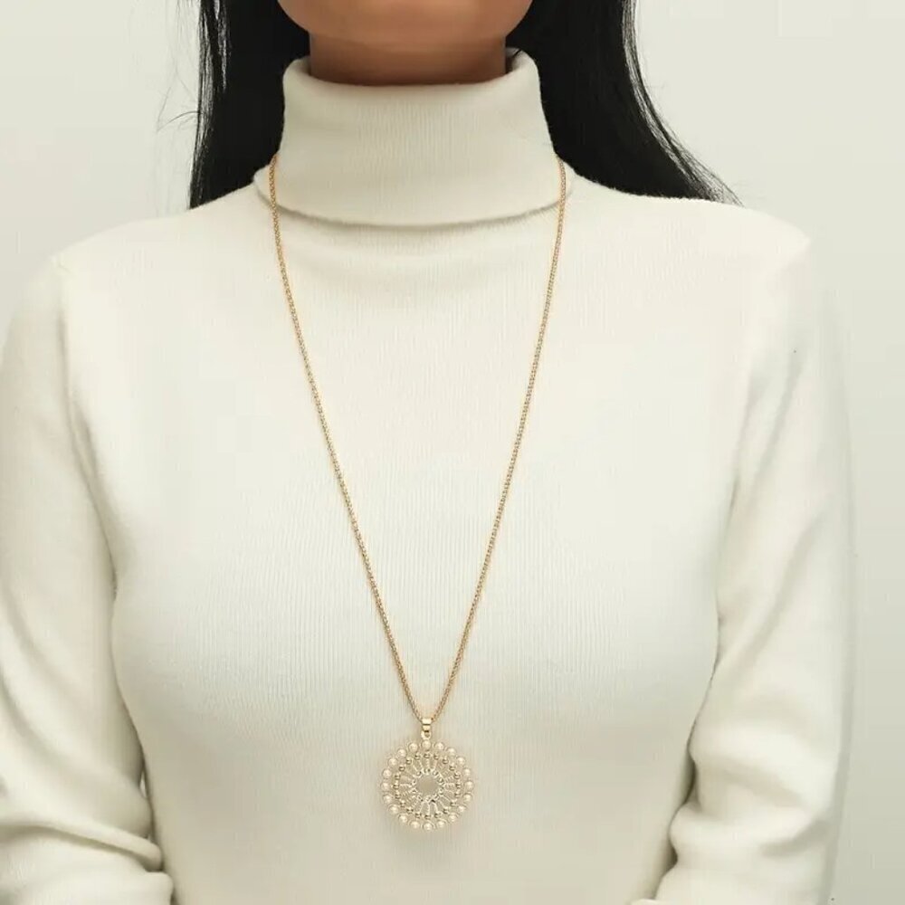 Fashion Pearl Pendant Necklace